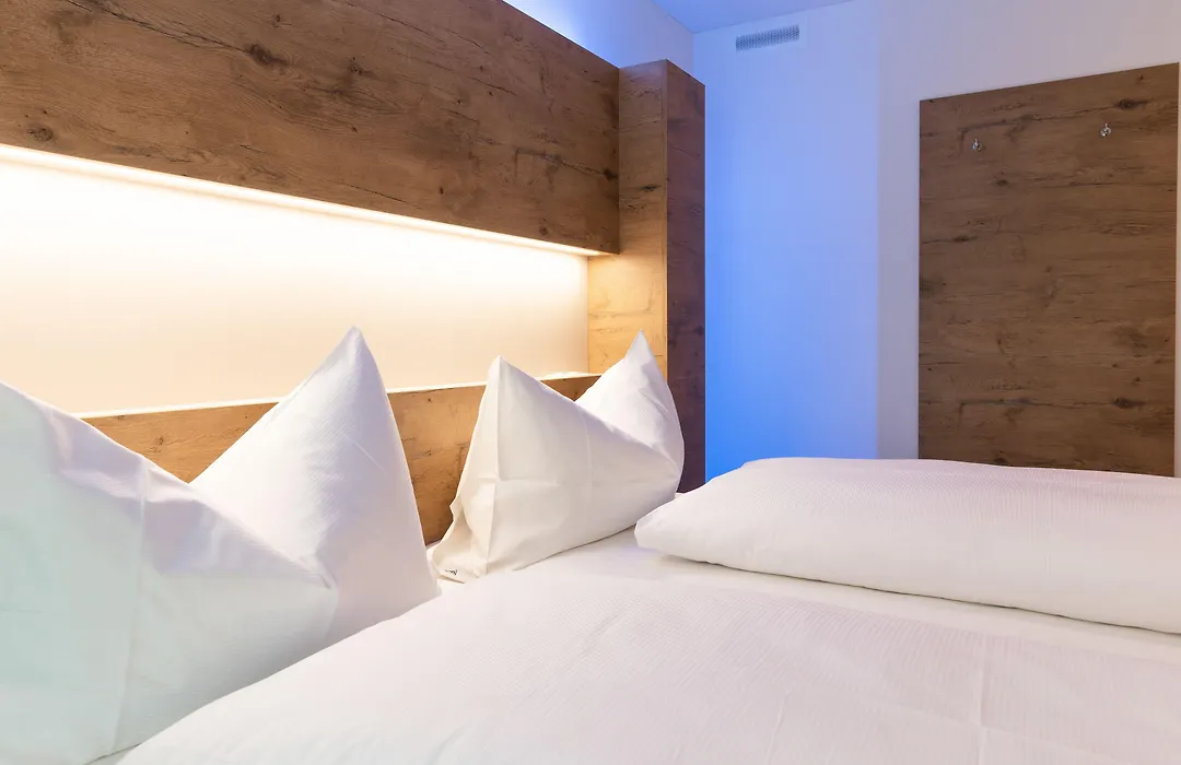 Trip Inn Jet Hotel Zuerich Airport-1