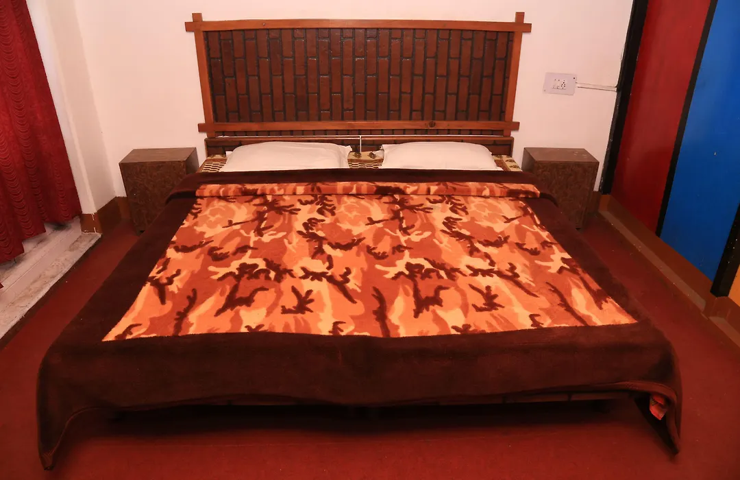 Prince Hotel Mallroad-1