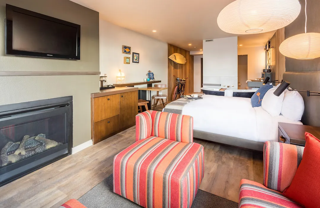 Headlands Coastal Lodge & Spa-1