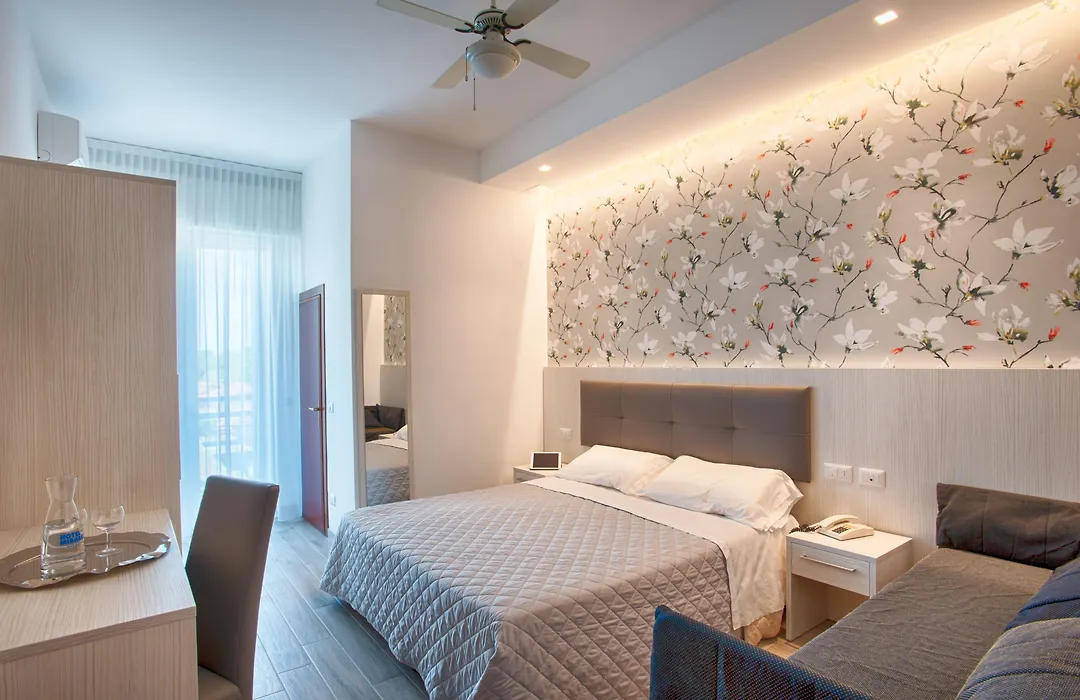 Hotel Mirabel-1