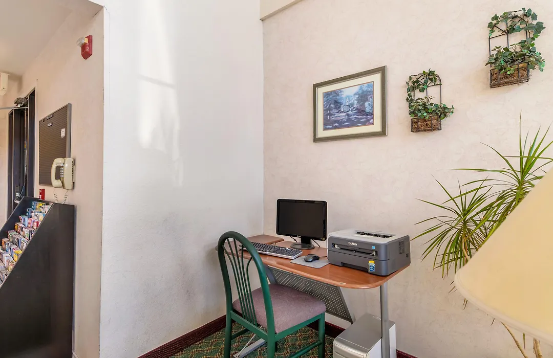 Travelodge By Wyndham Decatur Tx I-287-1