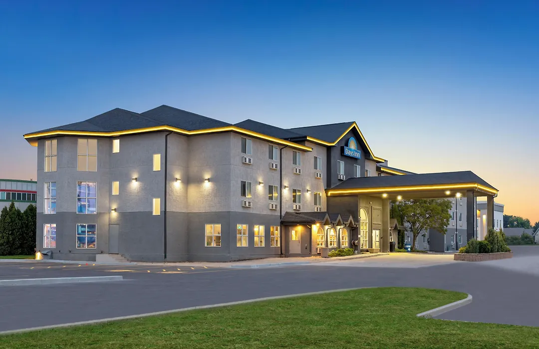 Days Inn By Wyndham Steinbach-1