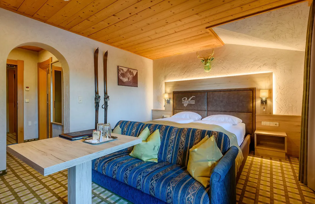 Vier Jahreszeiten Wellnessresort Achensee-1