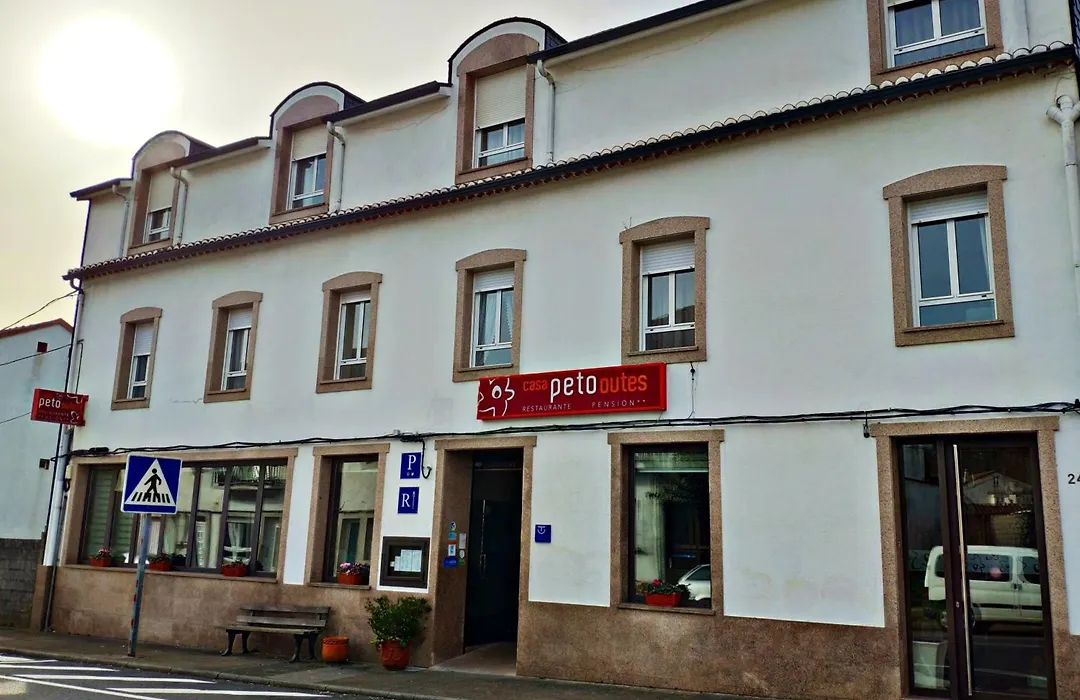 Casa Peto Outes-1