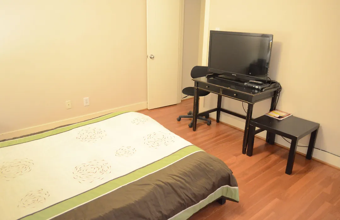 Modern B & B-1