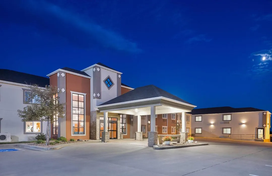 Howard Johnson By Wyndham Oacoma Hotel & Suites-1