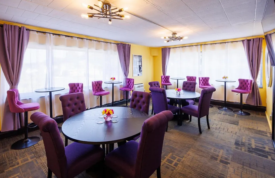 Hotel Royal Oak-1