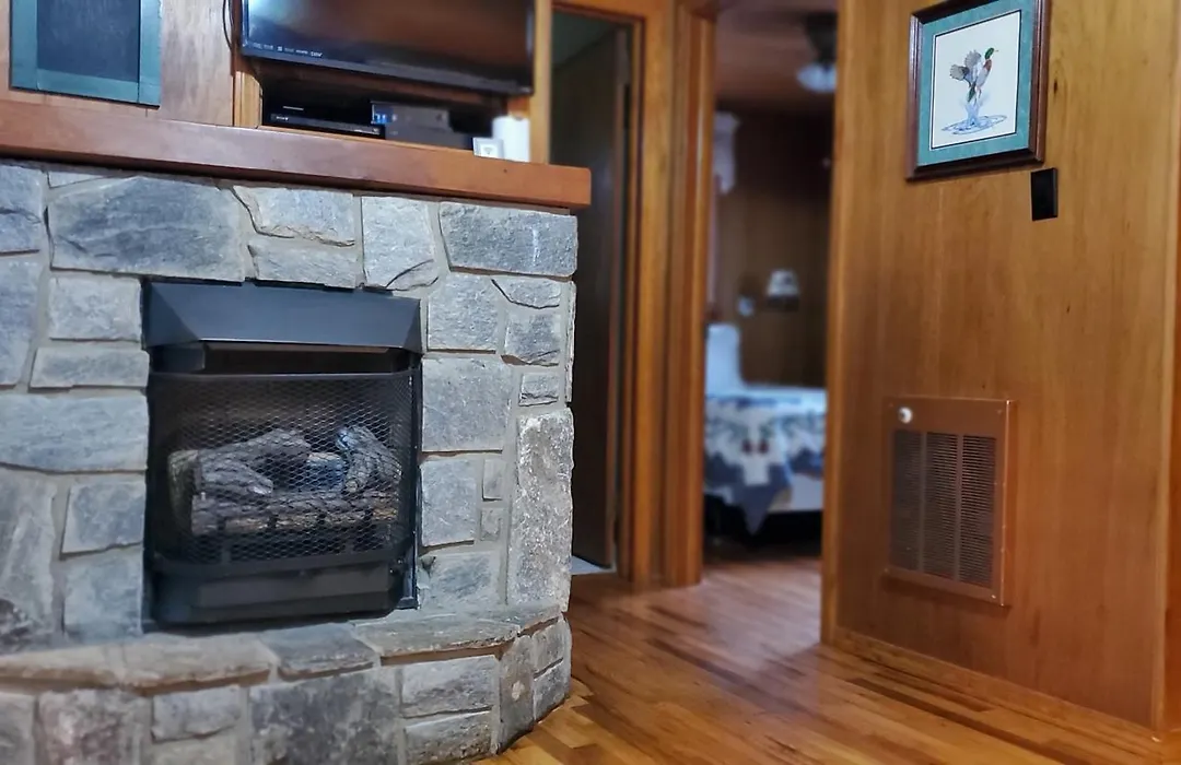 Cozy Creek Cottages-1