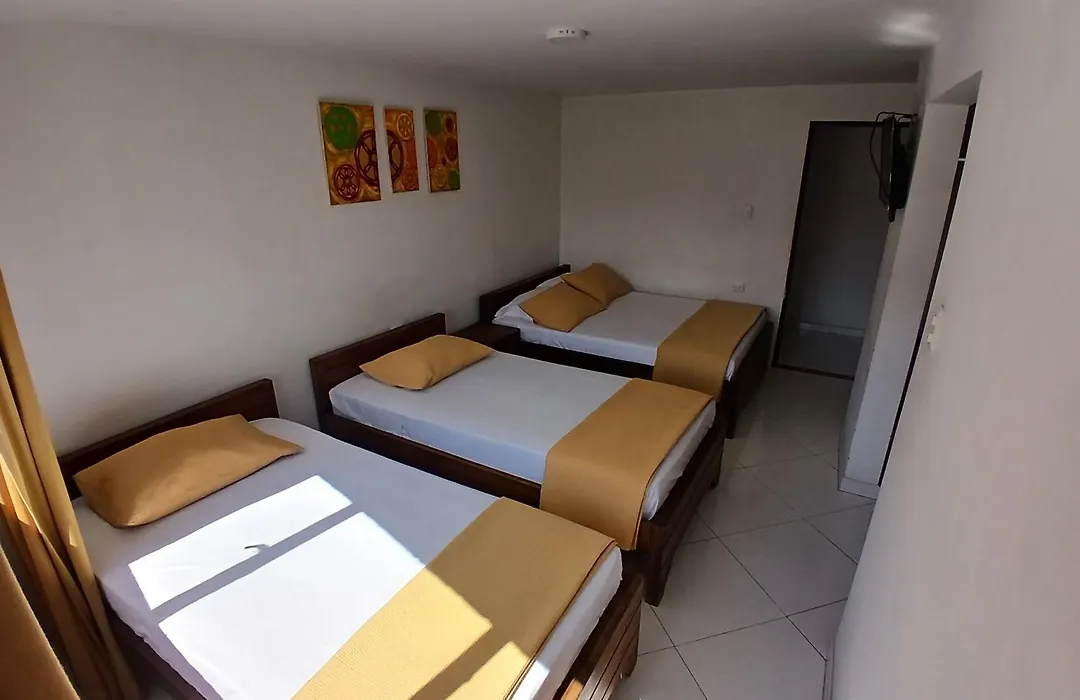 Hotel La Rueda Sr-1