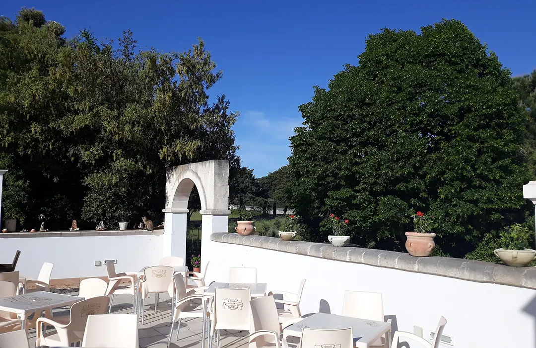 B&B Trulli E Mare-1