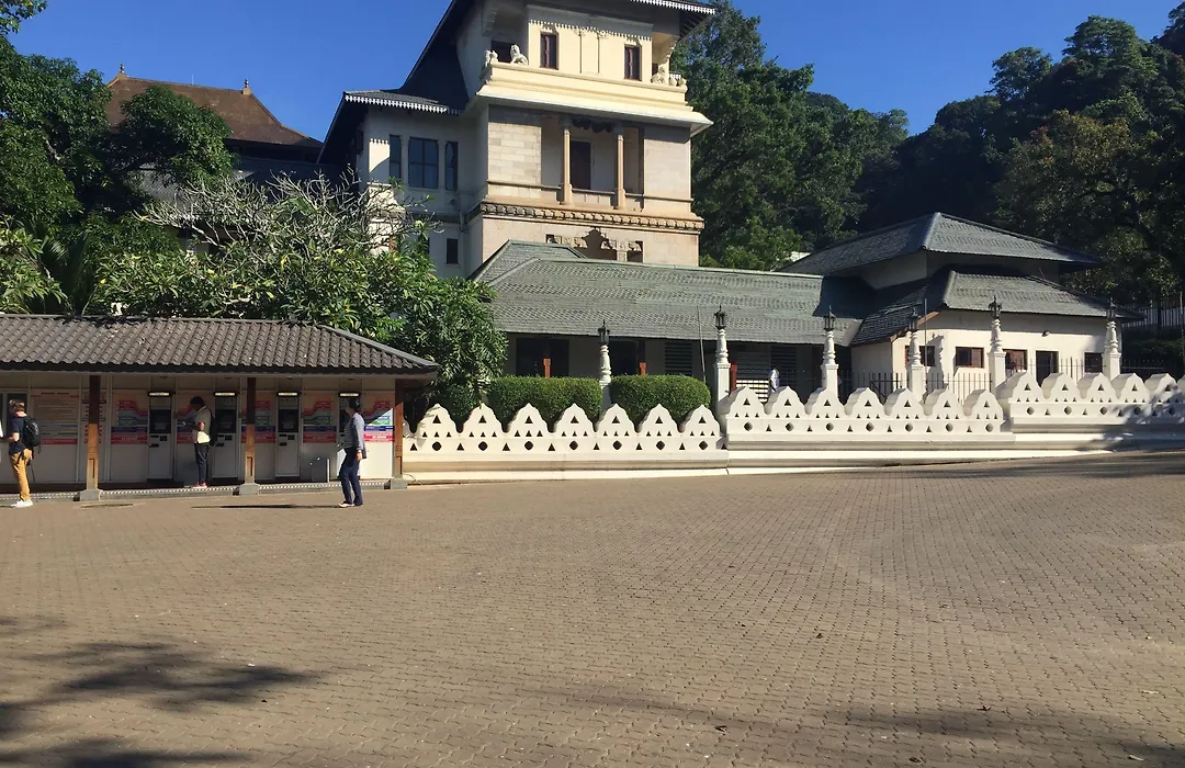 White Lodge-1