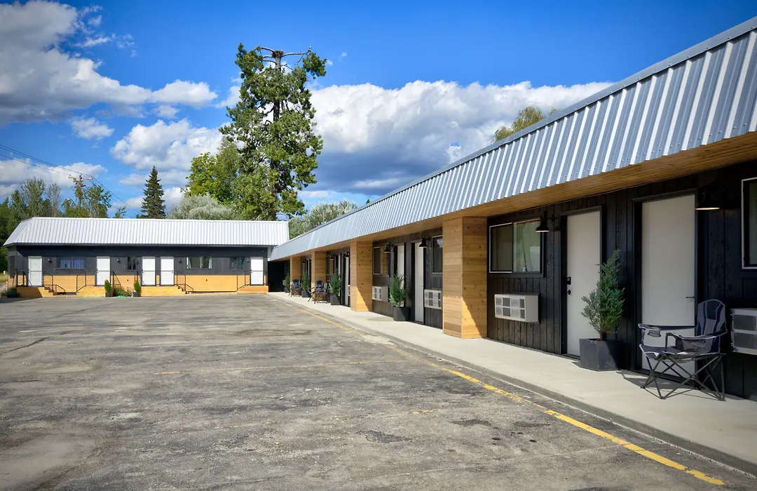 Outdoors Inn-1