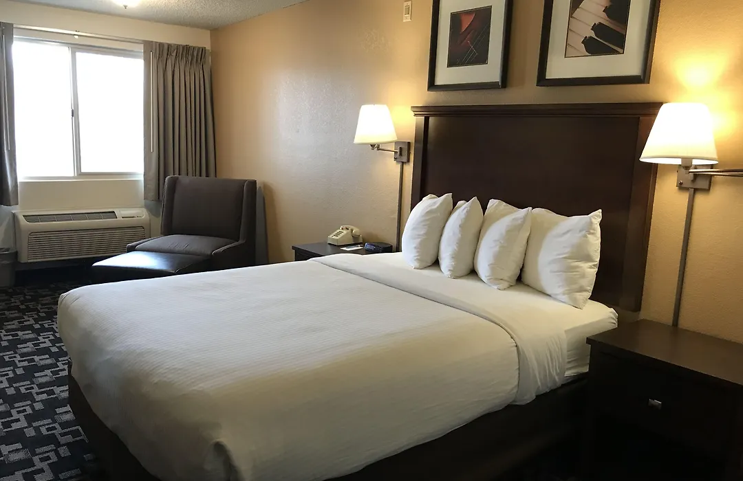 Morningglory Inn & Suites-1