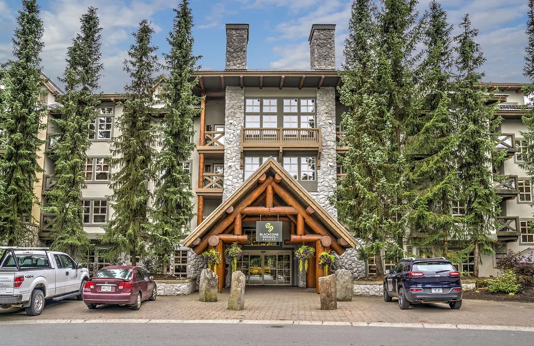 Blackcomb Springs Suites By Clique-1