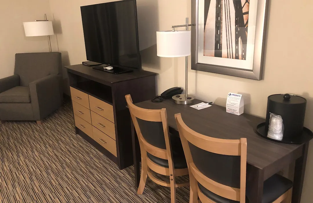 Grandstay Hotel & Suites Rock Valley-1