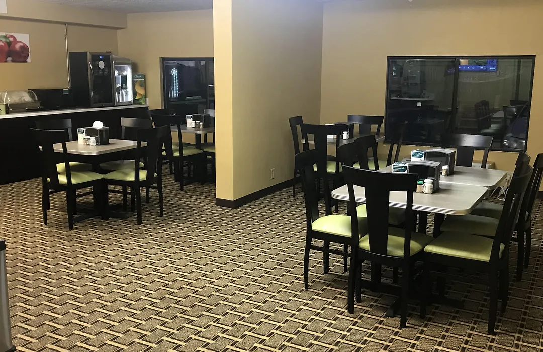 Quality Inn Vincennes-1