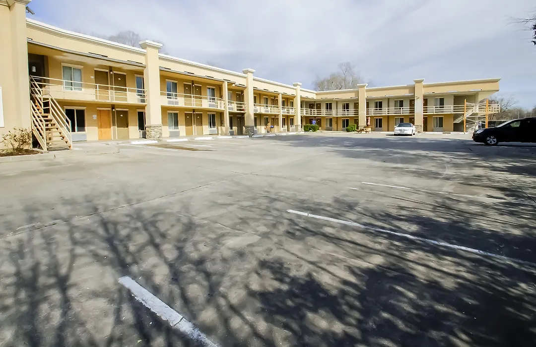 Cypress Inn & Suites Washington By Oyo-1