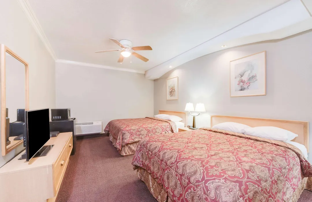 Knights Inn Van Horn-1