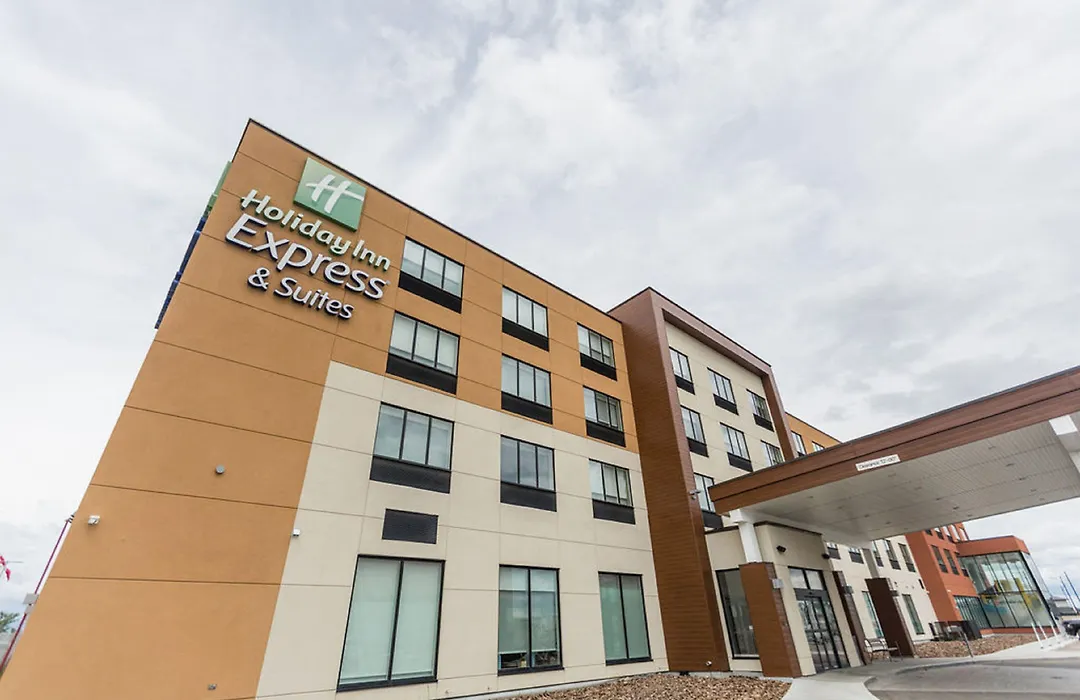 Holiday Inn Express & Suites Edmonton N - St Albert By Ihg-1