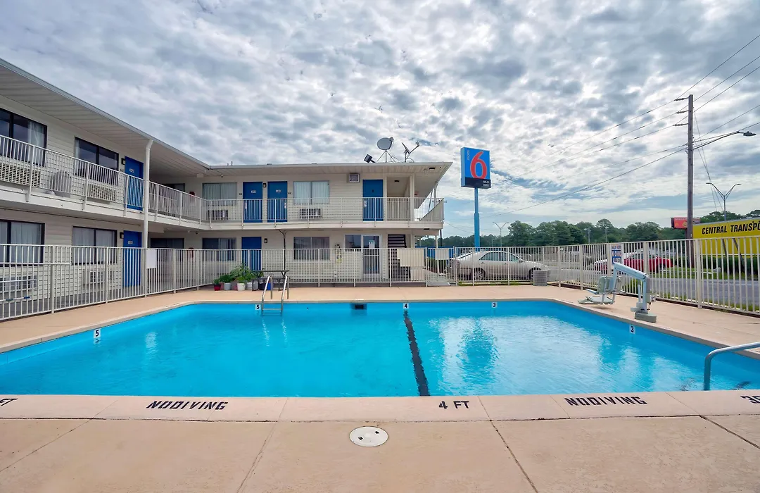 Motel 6-Lumberton, Nc-1