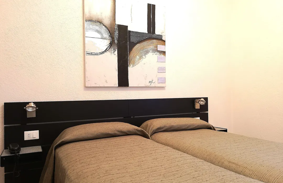 Hotel Rossi-1