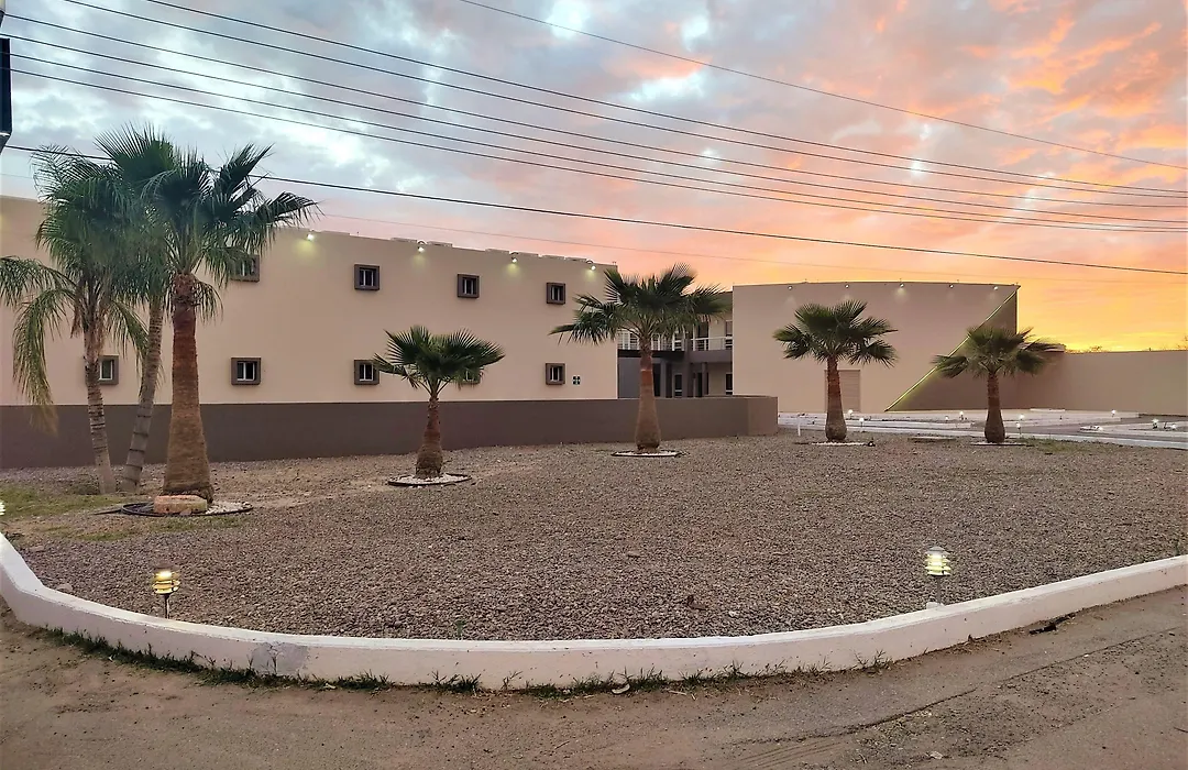 Hotel Oasis-1
