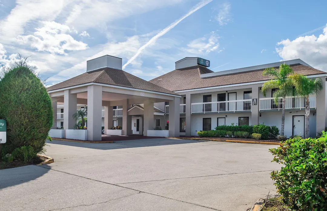 Suburban Studios Hotel Kingsland Near I-95-1