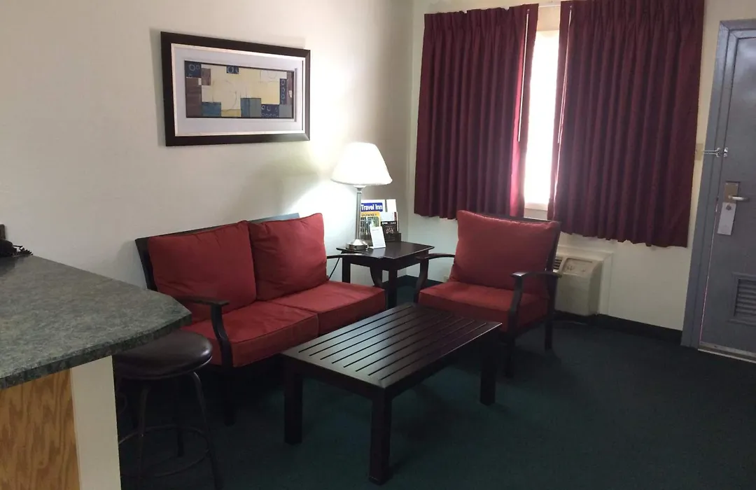 Travel Inn & Suites-1