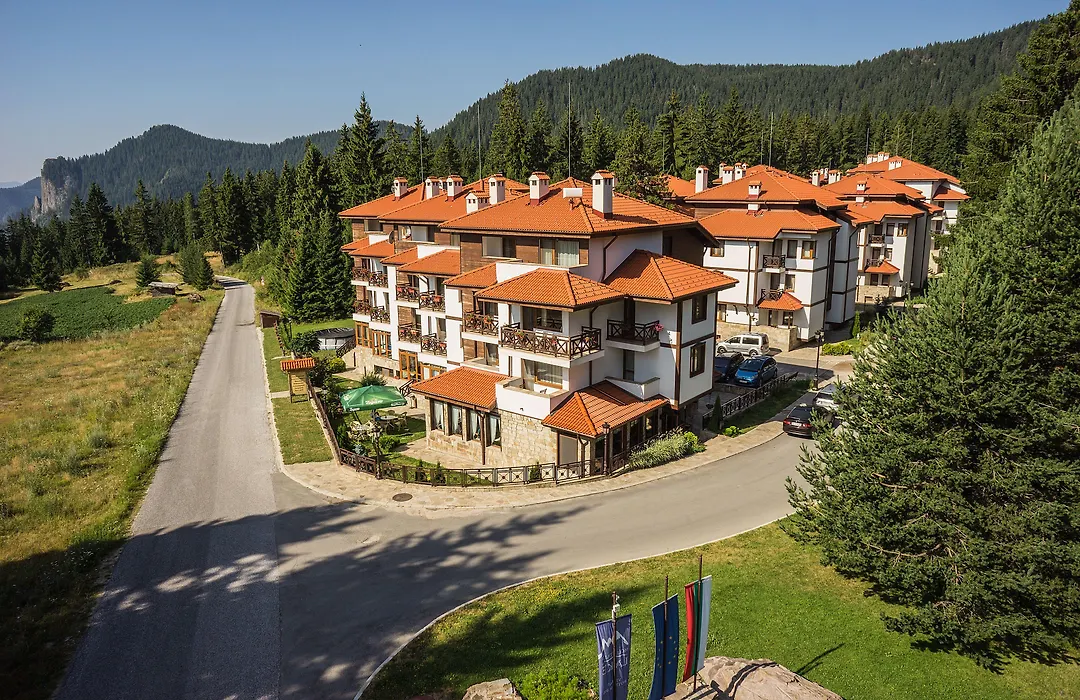 Mountain Lake Hotel-1