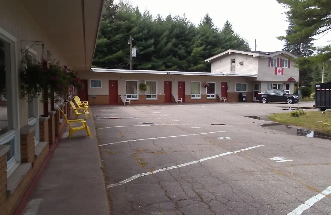 Pine Grove Motel-1