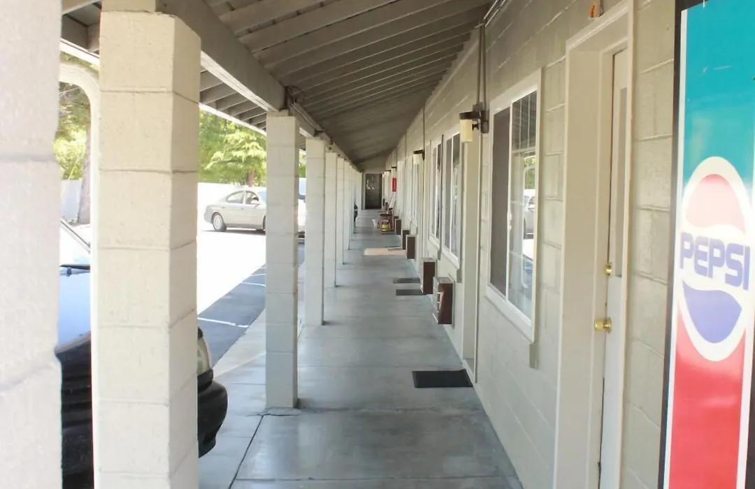 Budget Inn -Yreka-1