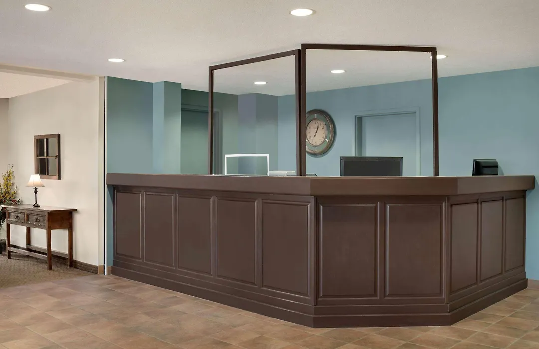 Travelodge By Wyndham Edson-1