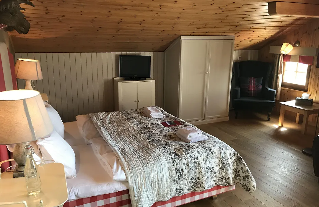 Hamilton Lodge & Spa-1