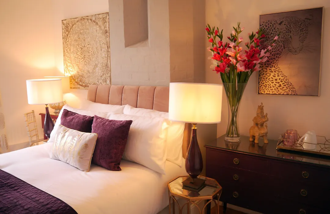 Guestling Hall Hotel-1