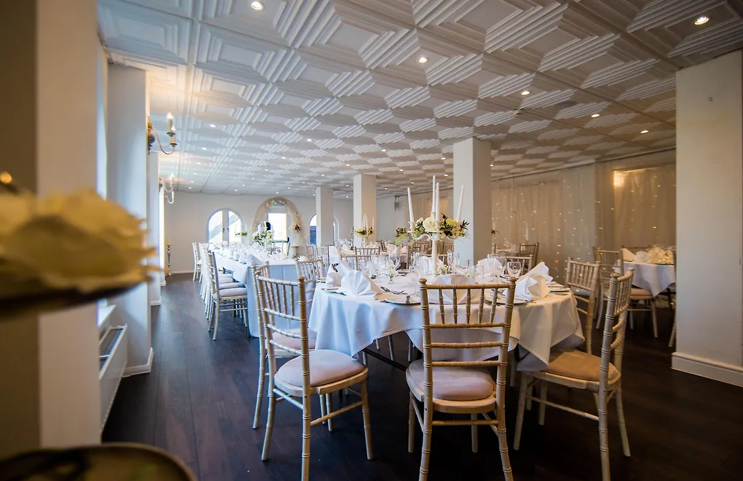 Gray Manor Hotel-1