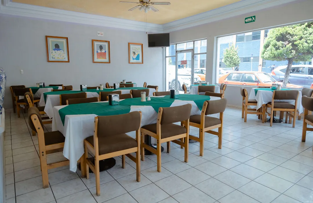 Hotel Zacatecas Courts-1