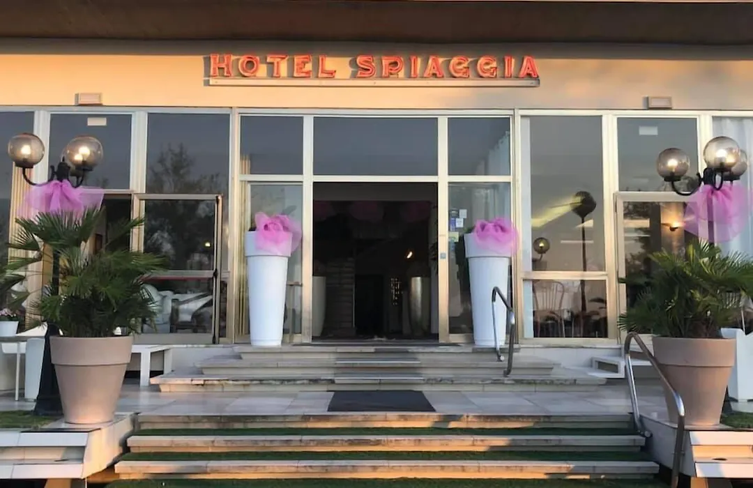 Hotel Spiaggia-1