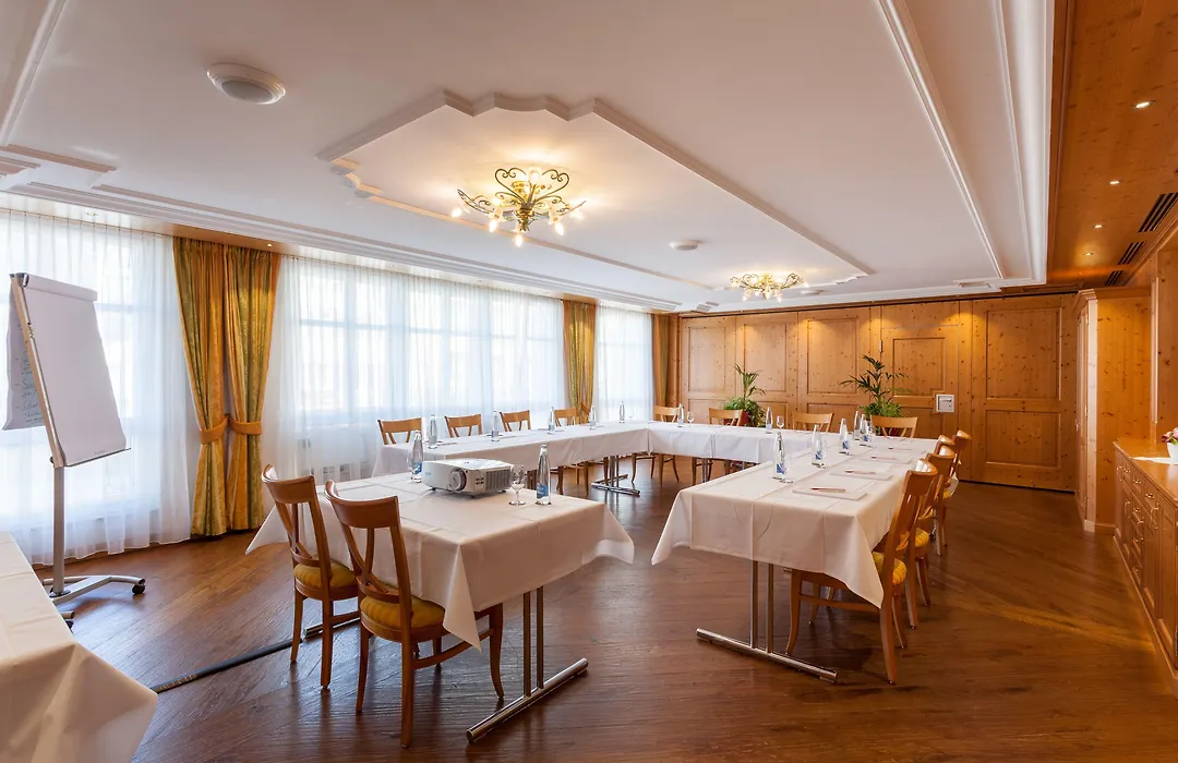 Weisses Roessli Swiss Quality Hotel-1