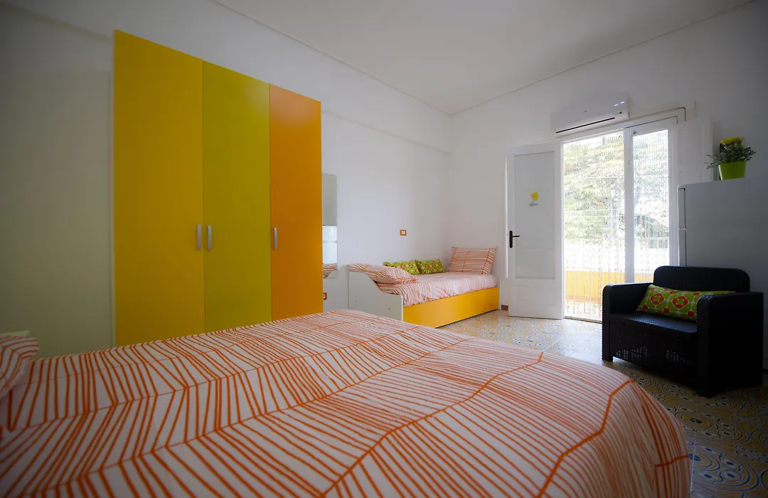 B&B Fiori Gialli Caucana-1