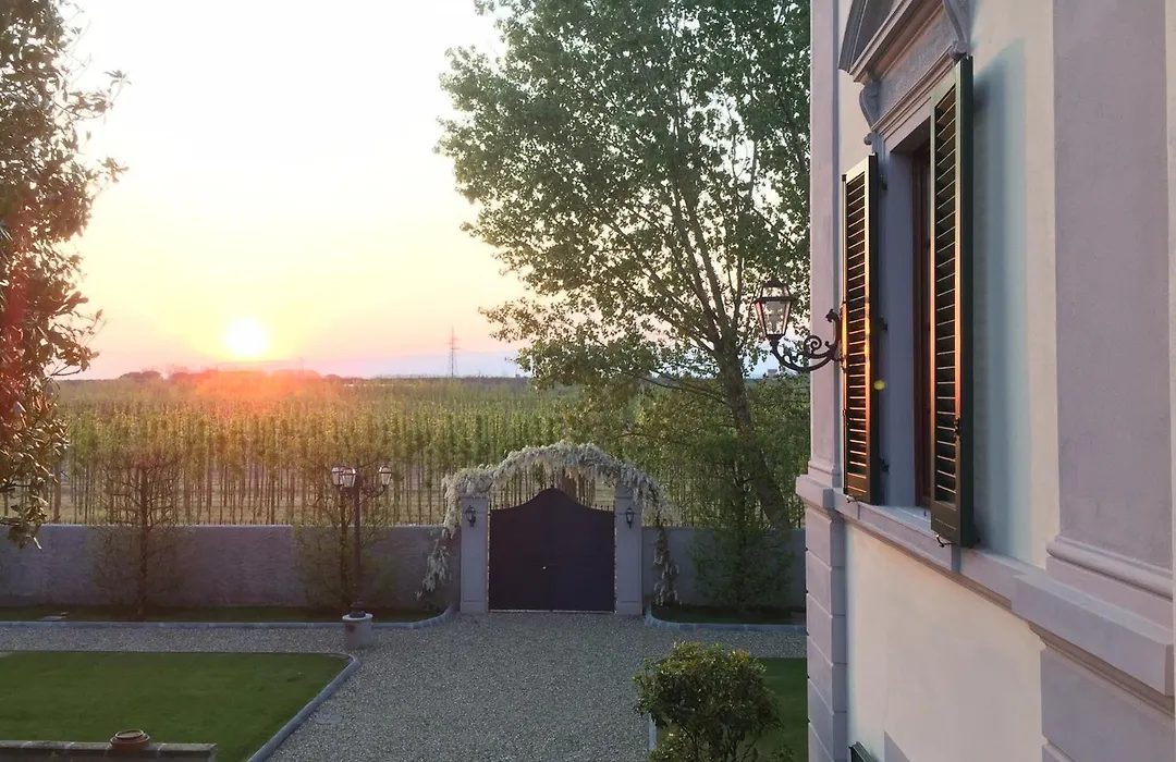 Relais Villa Scarfantoni B&B-1