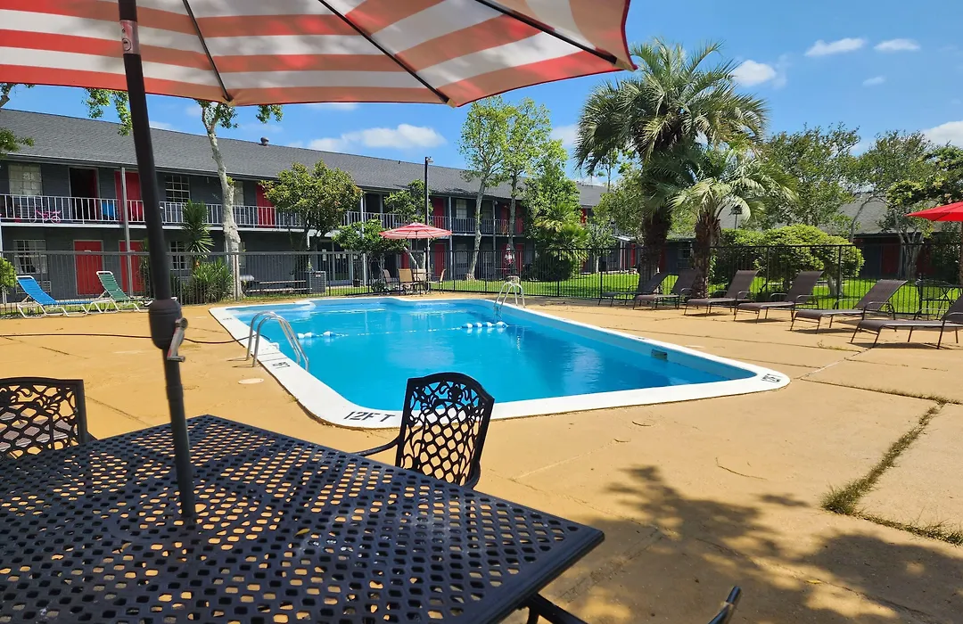 Red Carpet Inn - Houma-1