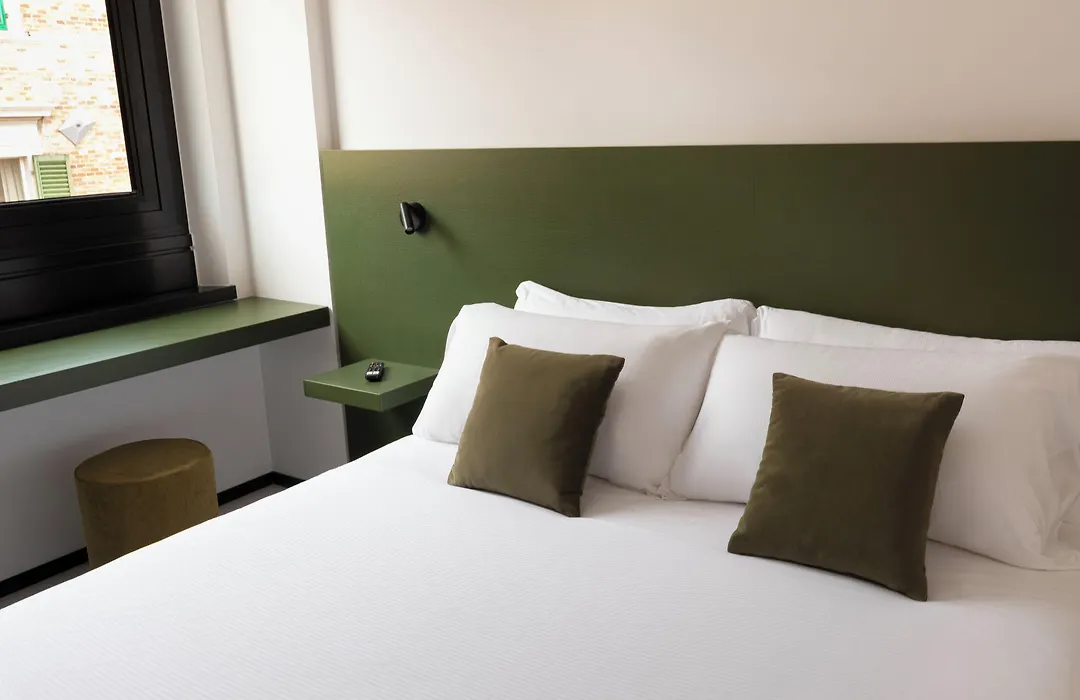 The City Hotel-1