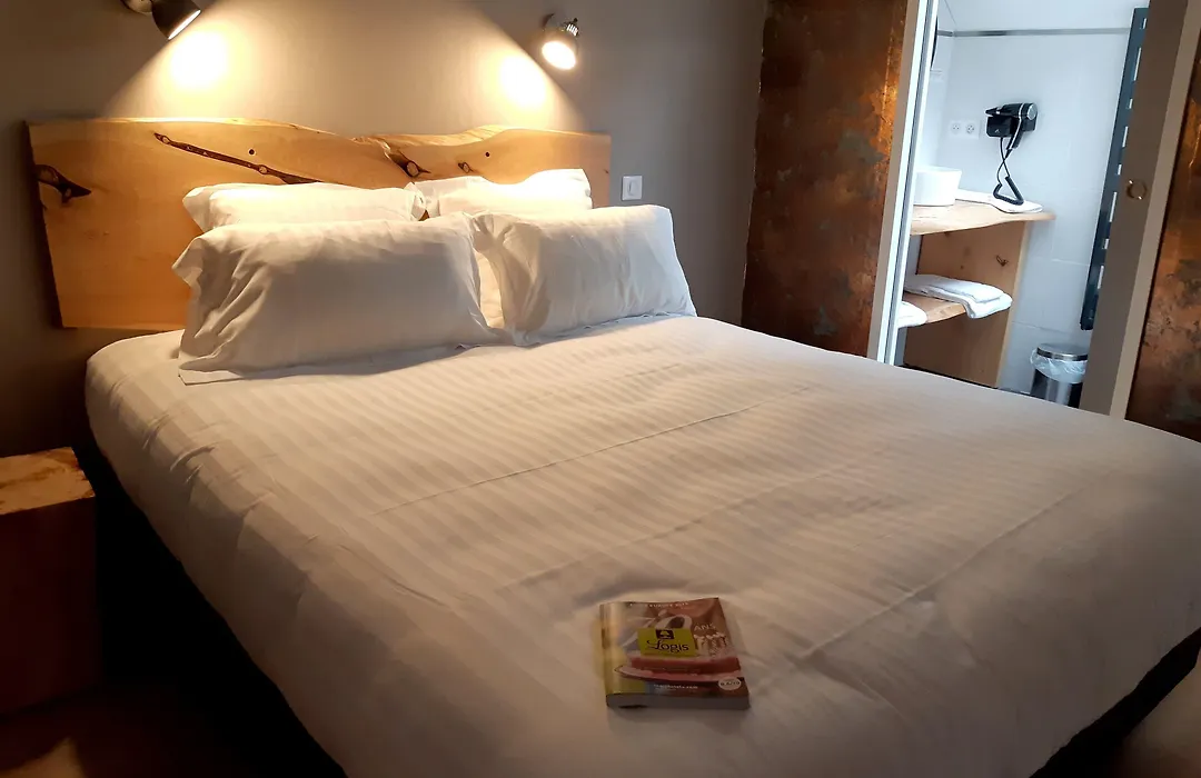 Logis Auberge de Pont Calleck-1