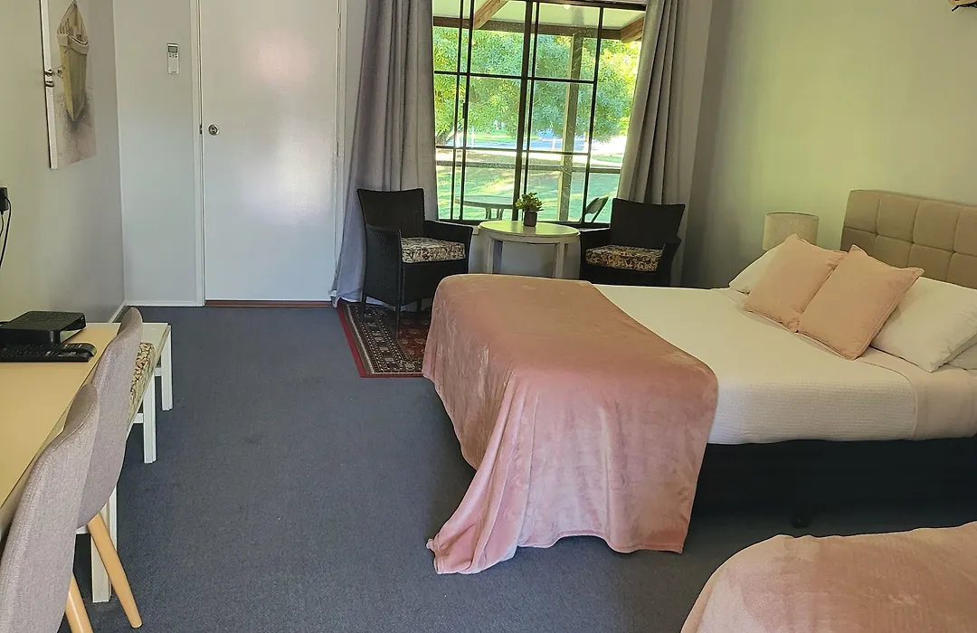 Dartmouth Motor Inn-1