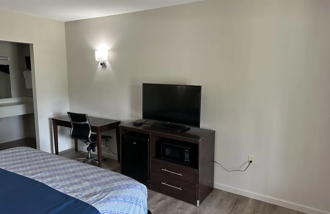 Oakwood Inn-1