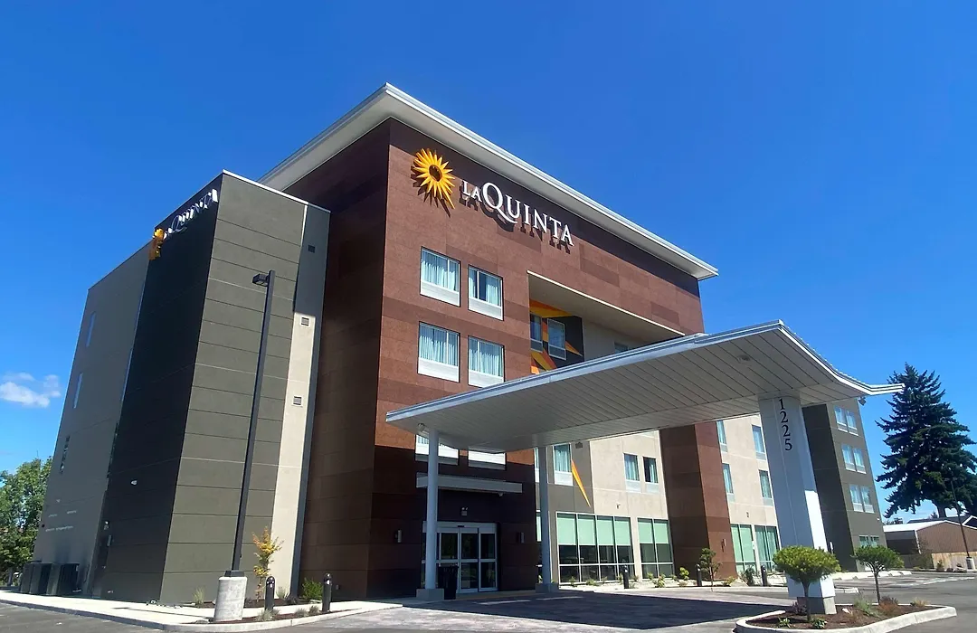 La Quinta Inn & Suites By Wyndham Centralia-1