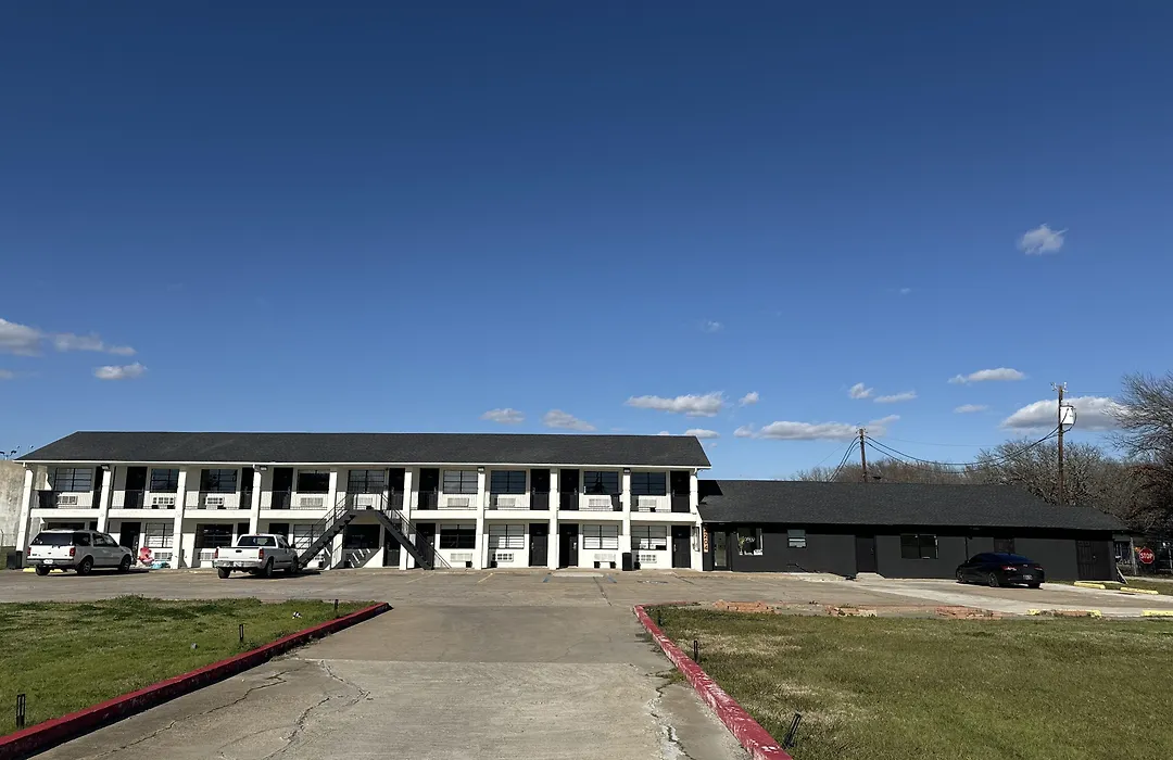 Eagle Inn-1