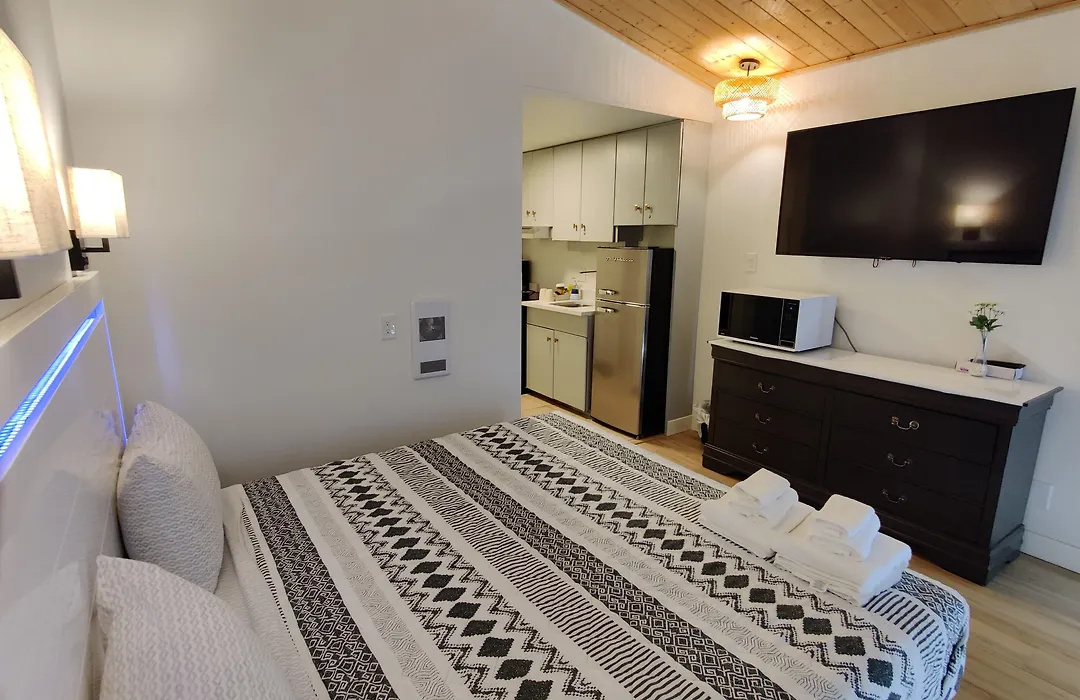 Destination Inn Cache Creek-1