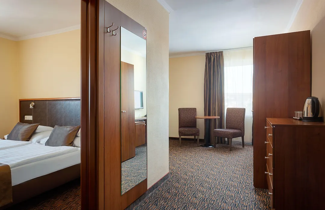 Hotel Eger & Park-1