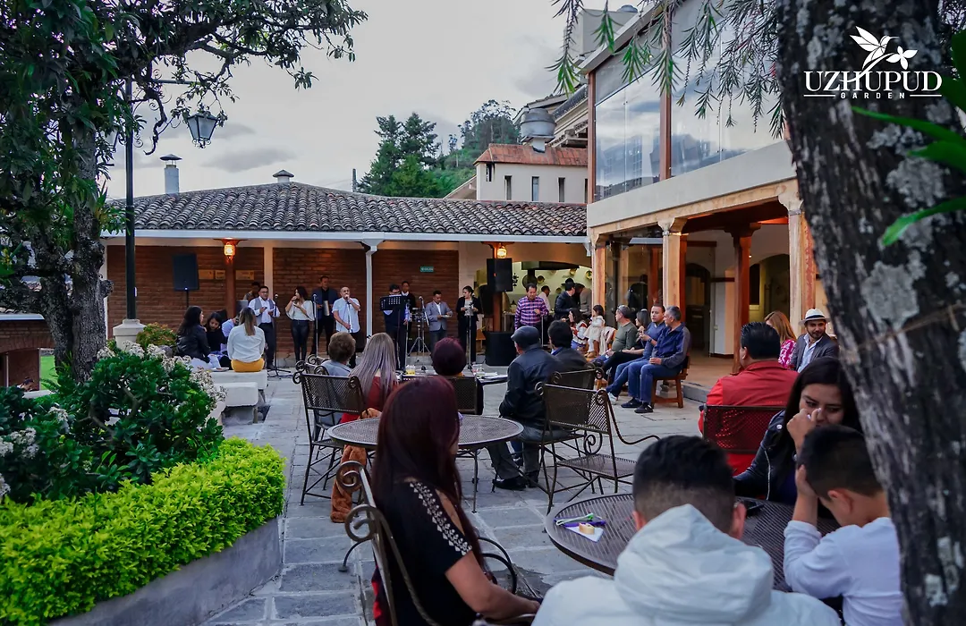 Uzhupud Garden Hotel & Lodge-1